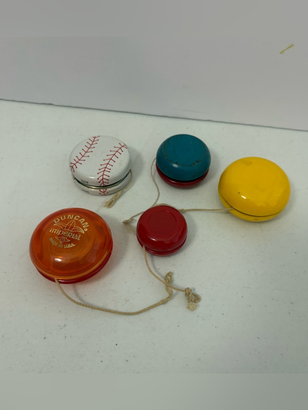 Vintage Yo-yo Duncan Lot Of 5 Multicolored Small Baseball